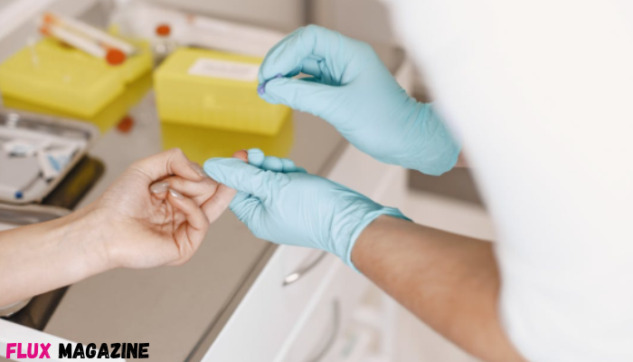 How can I train to be a phlebotomist 
