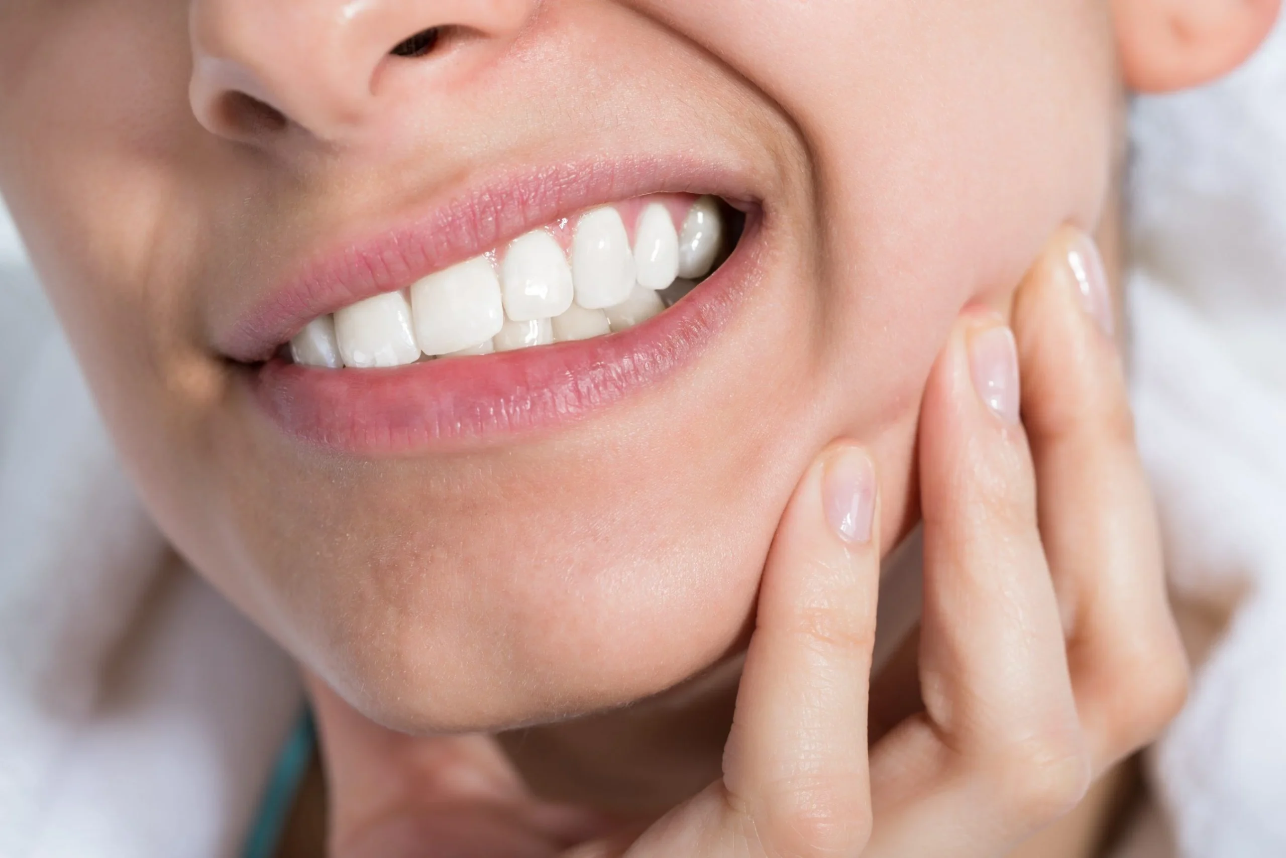 Do I Grind My Teeth How to Tell + Tips